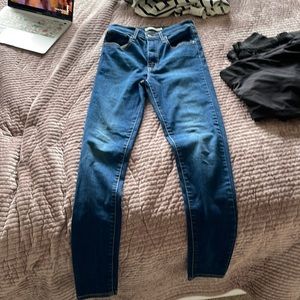 Women’s skinny jeans